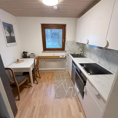 Sunroom 2 Bed West Town B17 דירה *